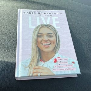 LIVE by Sadie Robertson